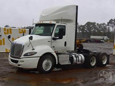 International RH613 Day Cab Truck