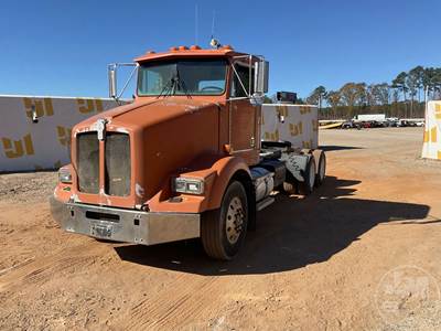 Kenworth T450 Day Cab Truck