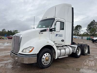 Kenworth T680 Day Cab Truck