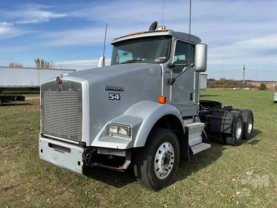 Kenworth T800 Day Cab Truck