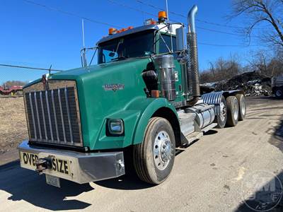 Kenworth T800 Day Cab Truck