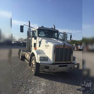 Kenworth T800 Day Cab Truck