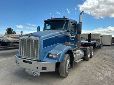 Kenworth T800 Day Cab Truck
