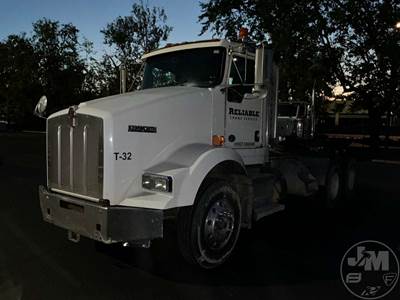 Kenworth T800 Day Cab Truck