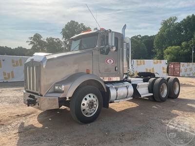 Kenworth T800 Day Cab Truck