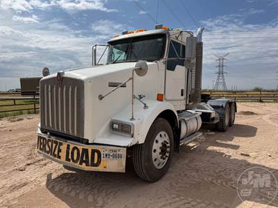 Kenworth T800 Day Cab Truck