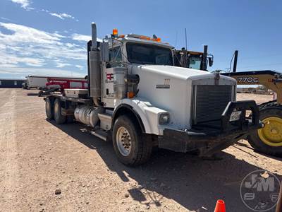 Kenworth T800 Day Cab Truck
