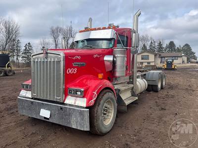 Kenworth W900 Day Cab Truck