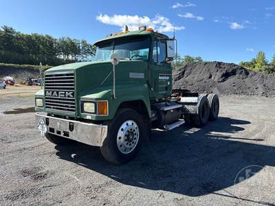 Mack CH613 Day Cab Truck
