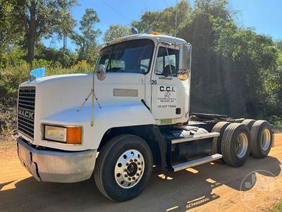 Mack CH613 Day Cab Truck