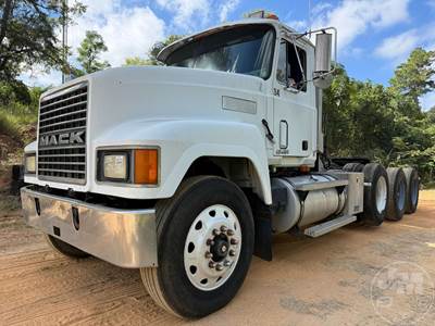 Mack CH613 Day Cab Truck