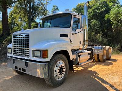 Mack CH613 Day Cab Truck