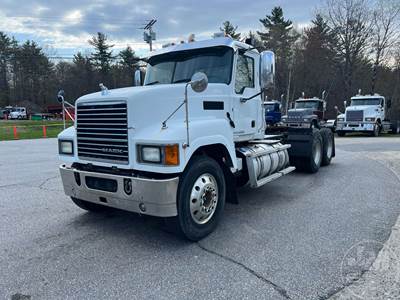 Mack Pinnacle CHU613 Day Cab Truck