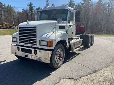 Mack Pinnacle CHU613 Day Cab Truck