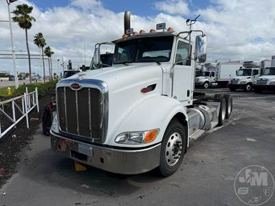 Peterbilt 384 Day Cab Truck