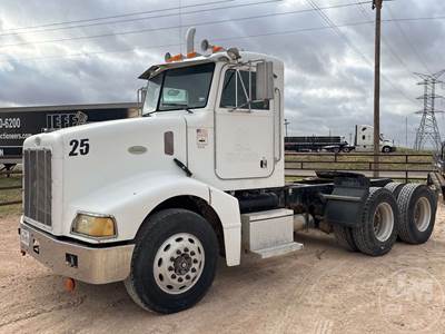 Peterbilt 385 Day Cab Truck