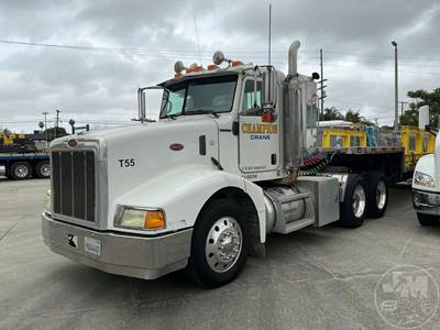 Peterbilt 385 Day Cab Truck