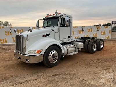 Peterbilt 386 Day Cab Truck
