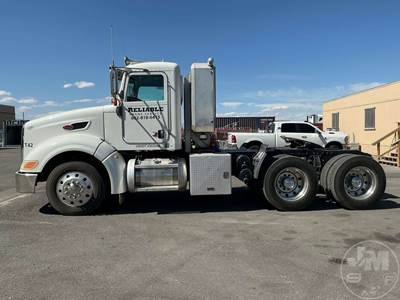 Peterbilt 386 Day Cab Truck