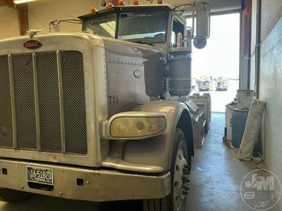 Peterbilt 388 Sleeper Semi Truck