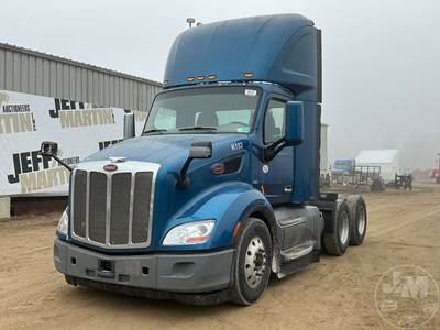Peterbilt 579 Day Cab Truck