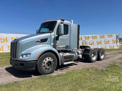 Peterbilt 579 Day Cab Truck