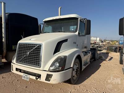 Volvo D13 Day Cab Truck