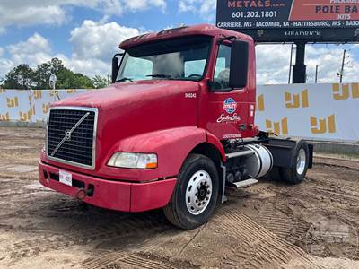 Volvo VNM Day Cab Truck