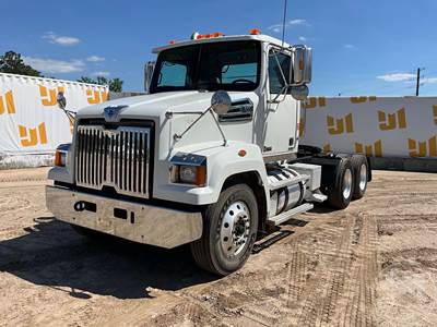 Western Star 4700 Day Cab Truck
