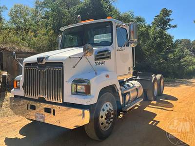 Western Star 4700 Day Cab Truck