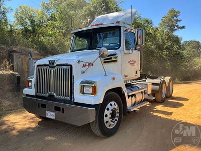 Western Star 4700 Day Cab Truck