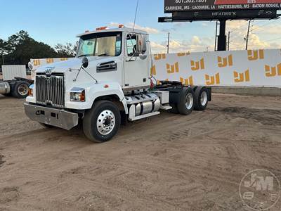 Western Star 4700SF Day Cab Truck