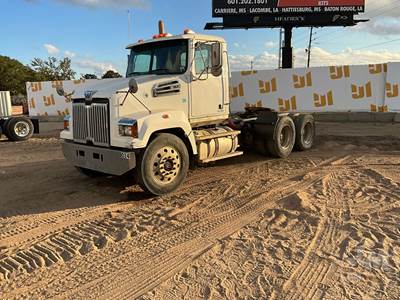 Western Star 4700SF Day Cab Truck