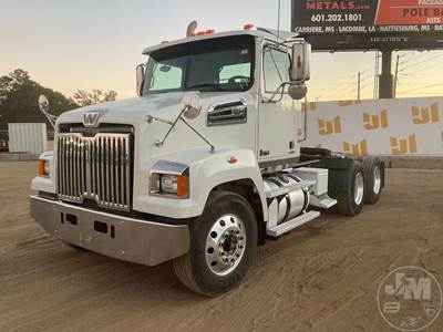 Western Star 4700SF Day Cab Truck