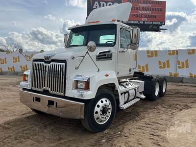 Western Star 4700SF Day Cab Truck