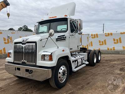 Western Star 4700SF Day Cab Truck