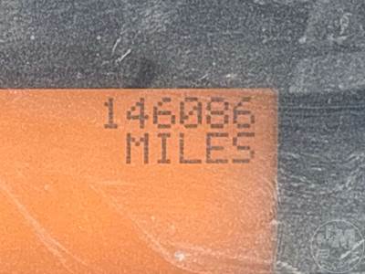 International 7400 Tracked Digger Derrick