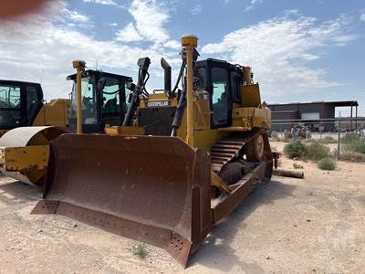 Caterpillar D6T XL Dismantled Parts