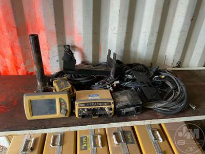 TOPCON GX60 Dozer Attachments