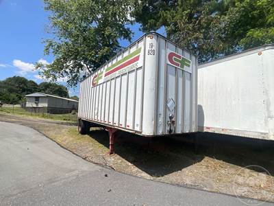 Road Systems Dry Van Trailer