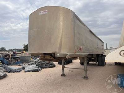Vantage Dump Trailer
