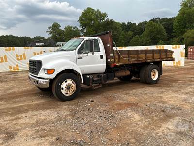 Ford F-750 Dump Truck