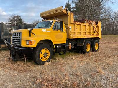 Ford FT900 Dump Truck