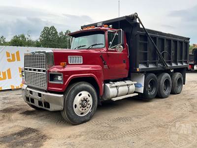 Ford LTL9000 Dump Truck