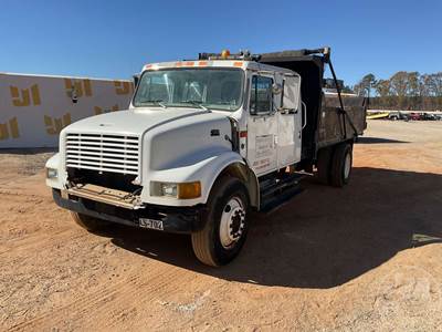 International 4700 (4X2) Dump Truck
