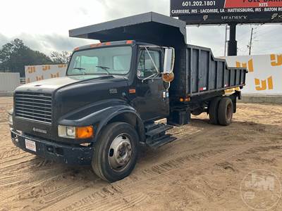International 4700 T44E 4X2 Dump Truck