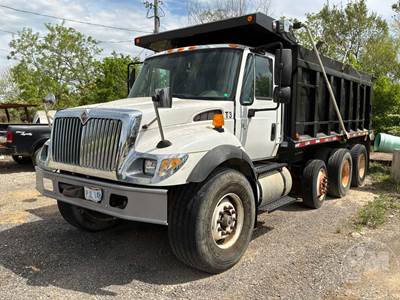 International 7500 Dump Truck