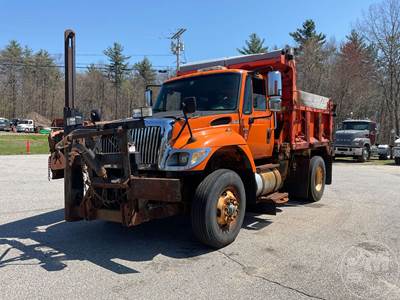 International 7600 Dump Truck