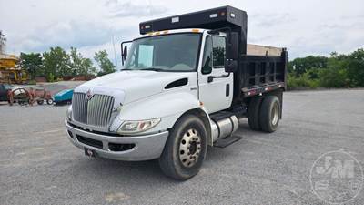 International DuraStar 4300M7 Dump Truck