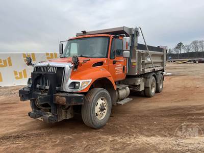 International SF525 Dump Truck